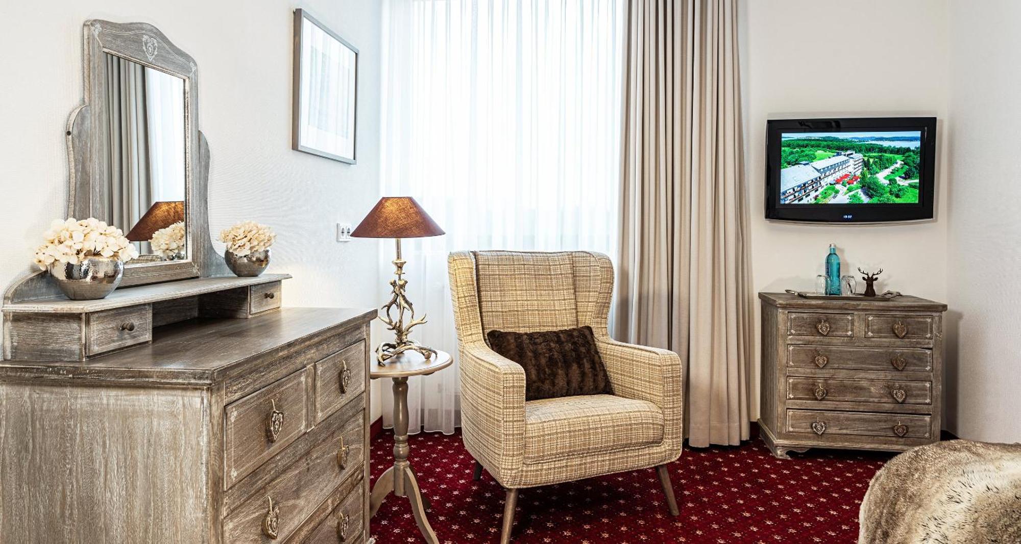 Victor'S Seehotel Weingaertner Bostalsee Bosen-Eckelhausen Chambre photo